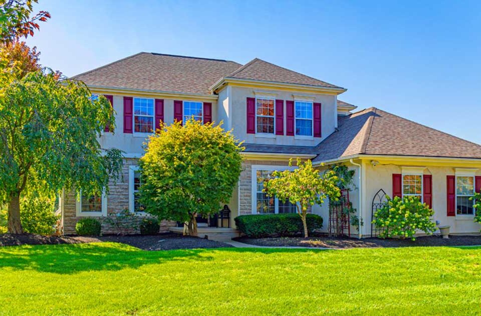 Modern suburban home exterior in Powell Ohio representing AI-driven real estate market trends in Lewis Center Ohio