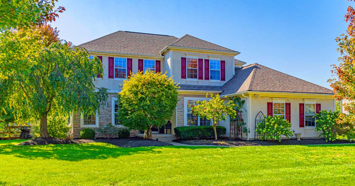 Modern suburban home exterior in Powell Ohio representing AI-driven real estate market trends in Lewis Center Ohio