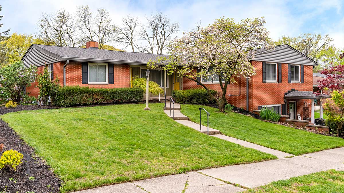 Westcliff medical mid term housing exterior home in Dayton Ohio for healthcare professionals